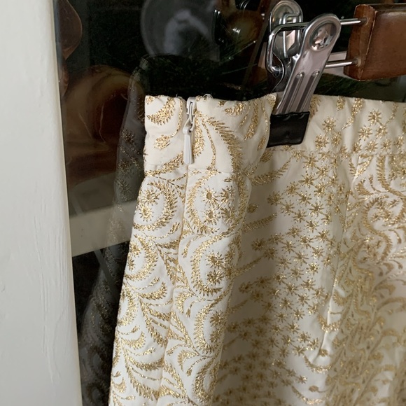 Banana Republic sz 10 Elegant Cream with Gold Metallic Embroidery Skirt euc - Picture 7 of 9